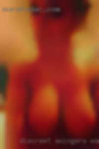 Discreet swingers women and couples.