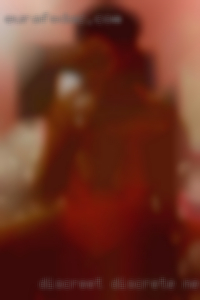 Discreet, discrete near Clyde, funny, new.